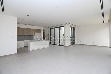 4 BR type E2 single row on green belt 4 BR type E2 single row on green belt