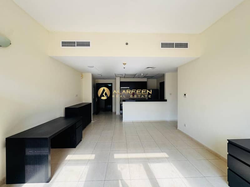 Huge Layout | Near To Entry & Exit | Elegant