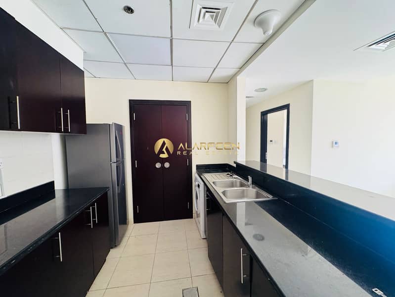 Huge Layout | Near To Entry & Exit | Elegant