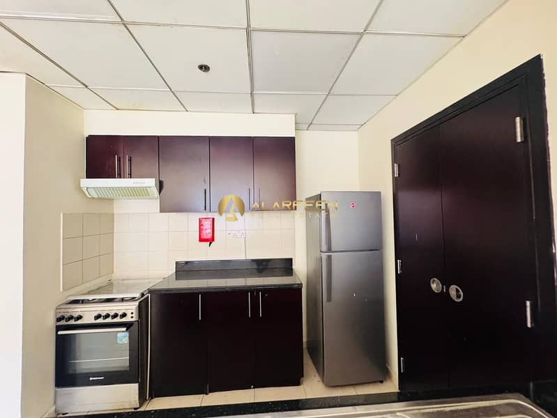 Huge Layout | Near To Entry & Exit | Elegant