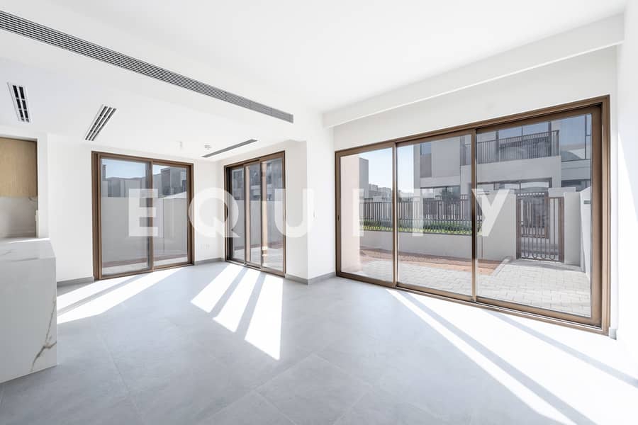 Corner Plot | Near Park and Pool | Ready Seller