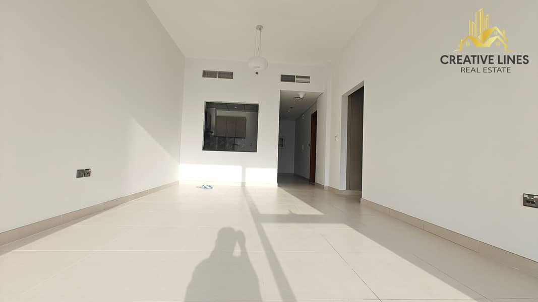Brand New Spacious Modern 2Bedroom Apartment// all amenities// ready to move