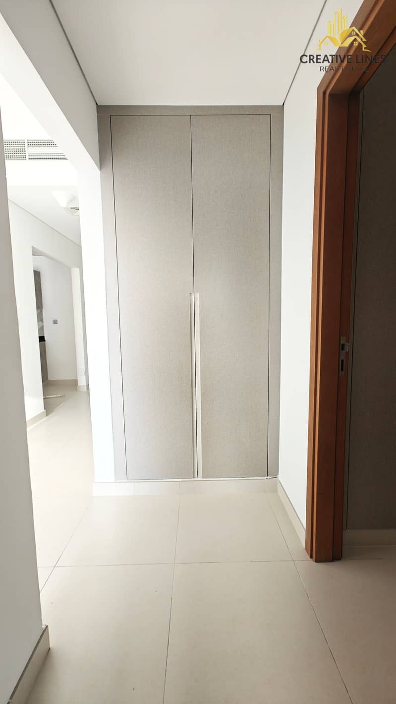 Brand New Spacious Modern 2Bedroom Apartment// all amenities// ready to move