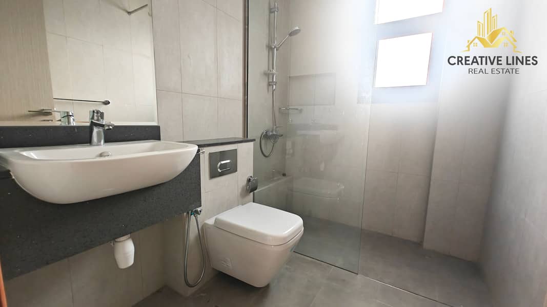 Brand New Spacious Modern 2Bedroom Apartment// all amenities// ready to move - Image 11