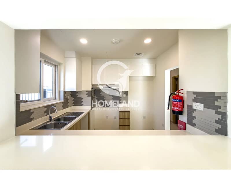 Corner End Unit | Standalone villa | Large Plot - Image 10