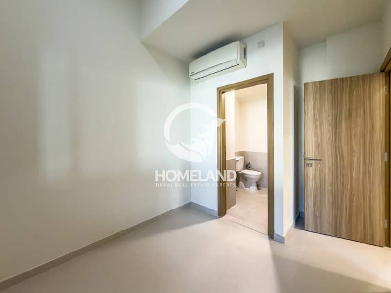 Corner End Unit | Standalone villa | Large Plot - Image 27