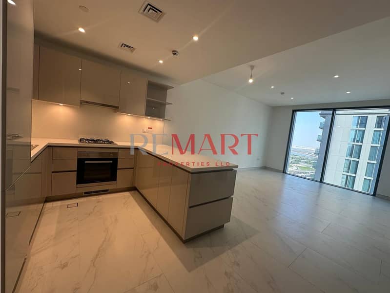 Well-Maintained 1-Bedroom Apartment in Sobha Creek Vistas – Practical Layout