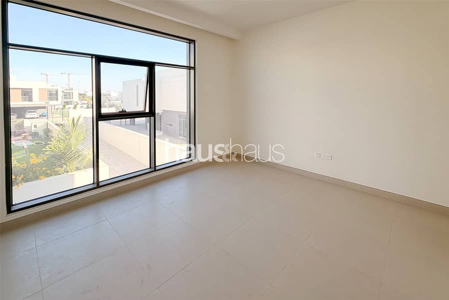 Brand New | 3 Bedroom | Vacant | Private View