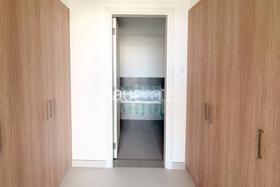 Brand New | 3 Bedroom | Vacant | Private View - Image 8