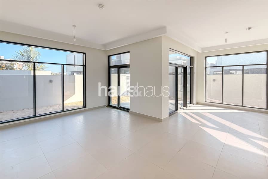 Brand New | 3 Bedroom | Vacant | Private View