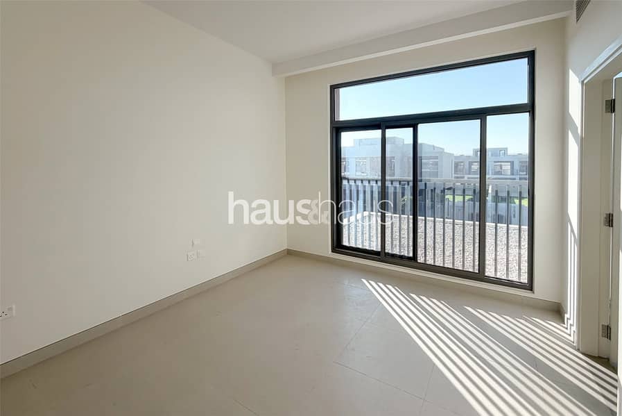 Brand New | 3 Bedroom | Vacant | Private View - Image 15