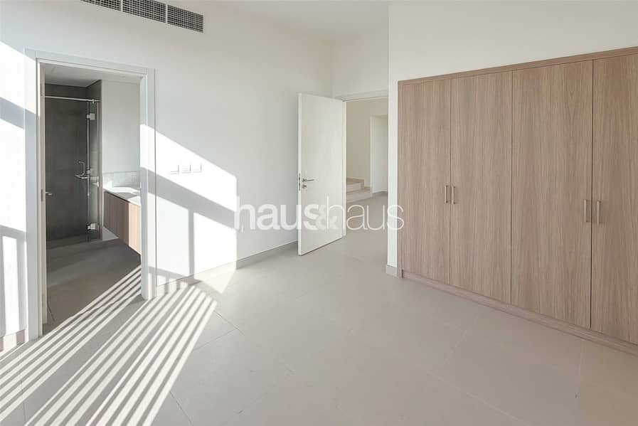 Brand New | 3 Bedroom | Vacant | Private View - Image 14