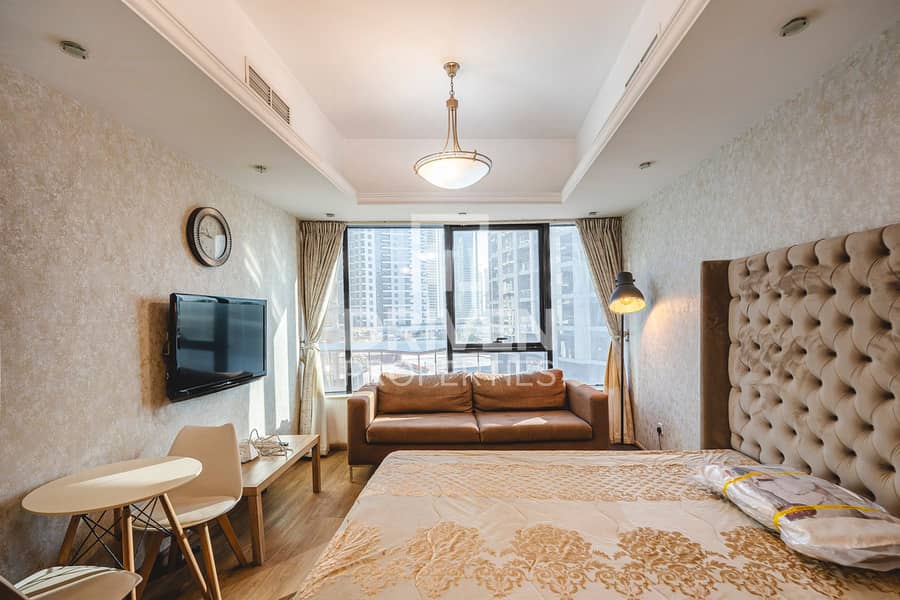 Vacant Apt and Close to Metro | Big Layout