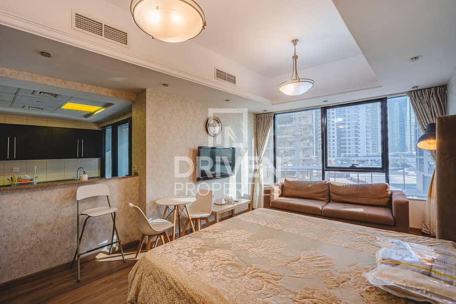 Vacant Apt and Close to Metro | Big Layout