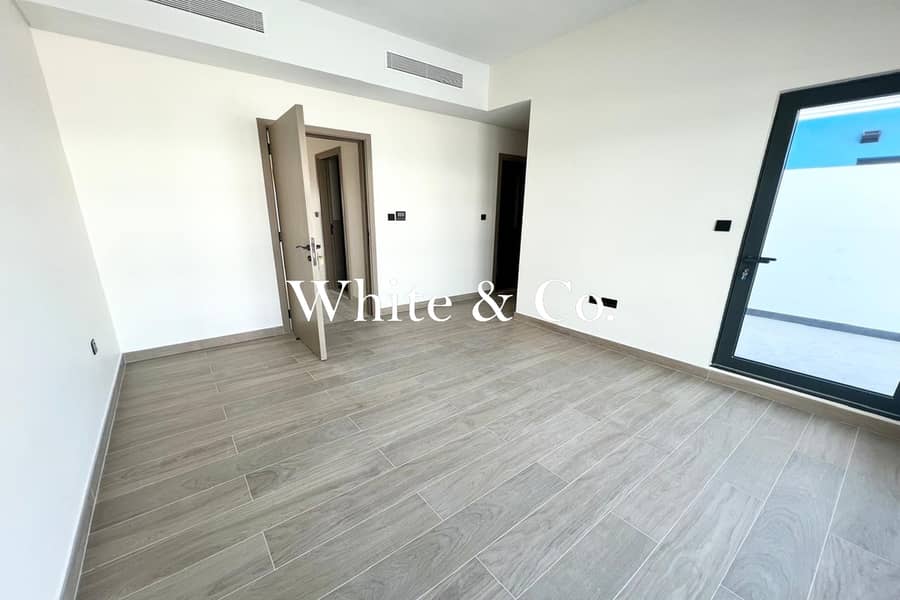 Single Row | Brand New | Prime Location - Image 8