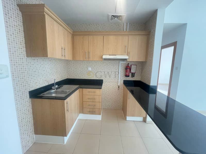 Spacious|Canal Views|Large Balcony - Image 11