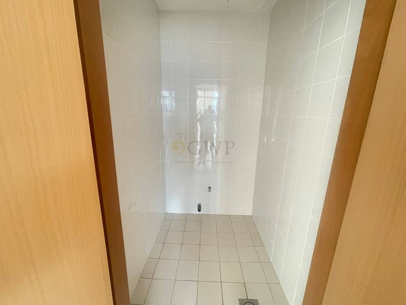 Spacious|Canal Views|Large Balcony - Image 10