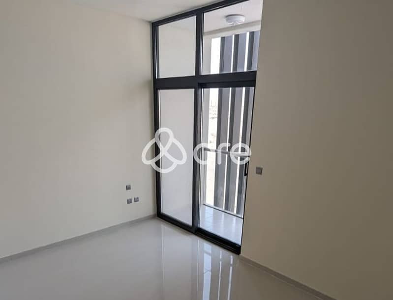 Single Row| L-Shaped Garden | Desert Facing