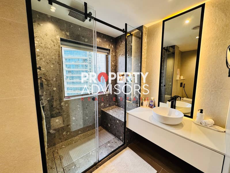 Sea View - Upgraded Half Floor - One f the kind - Image 11