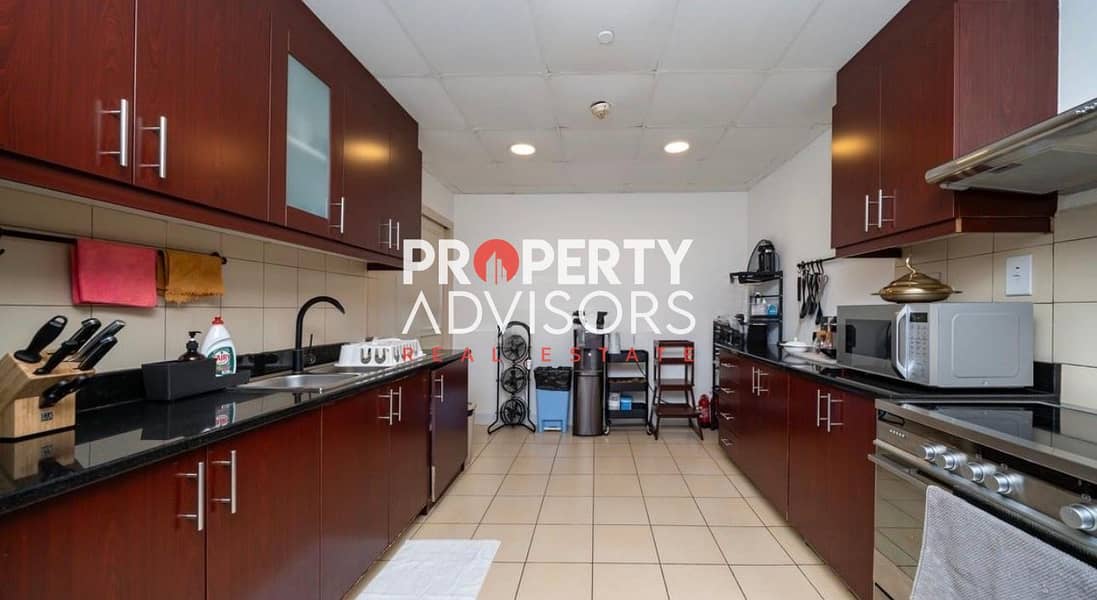 Sea View - Upgraded Half Floor - One f the kind - Image 17