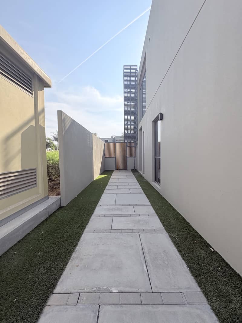 Spacious 4BR | Corner Unit | Ready to Move