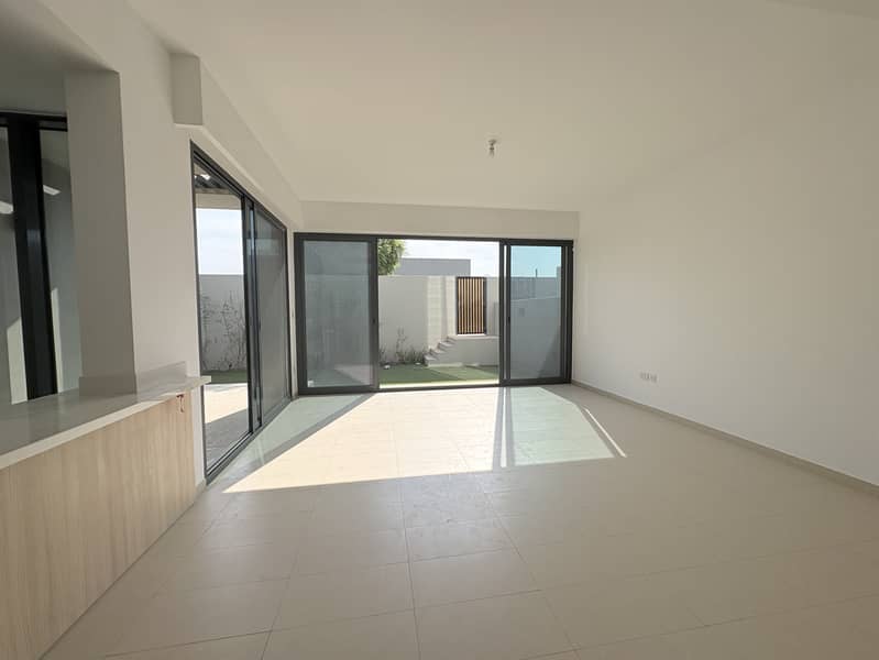 Spacious 4BR | Corner Unit | Ready to Move - Image 6