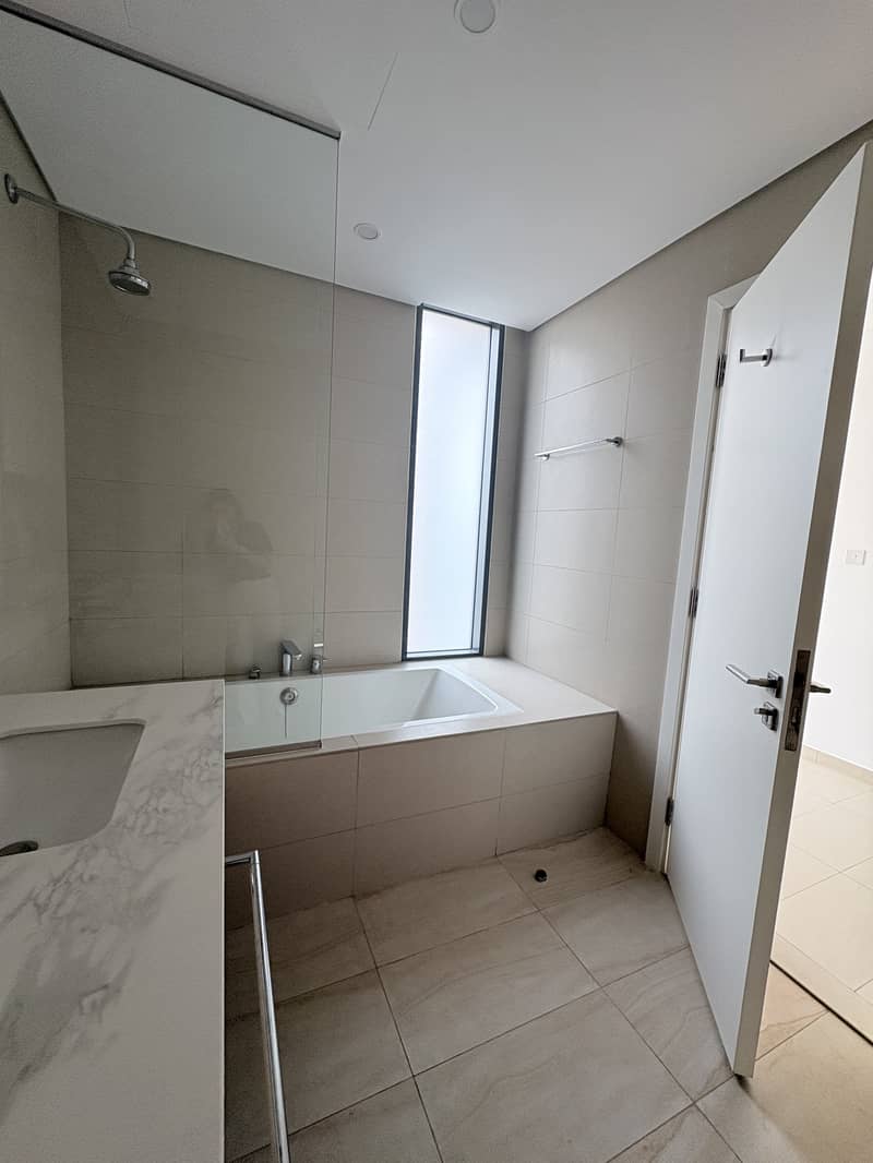 Spacious 4BR | Corner Unit | Ready to Move - Image 7