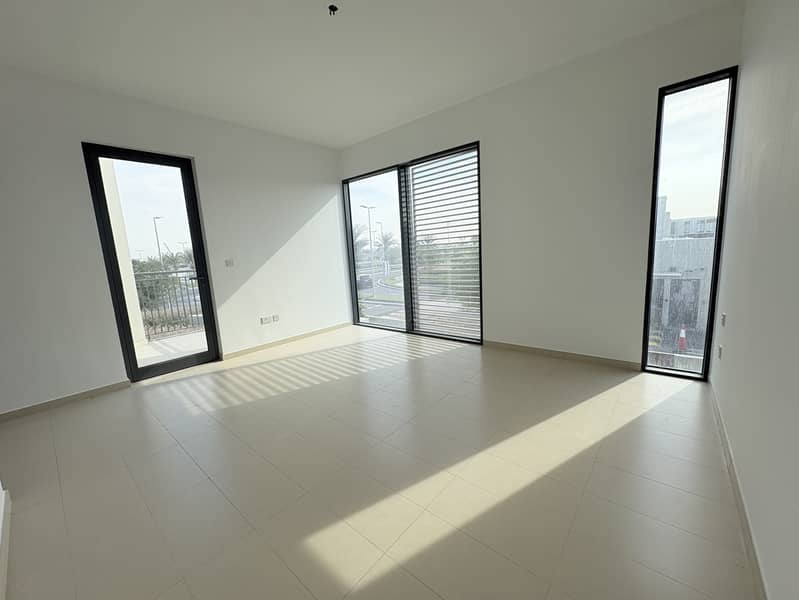 Spacious 4BR | Corner Unit | Ready to Move - Image 8