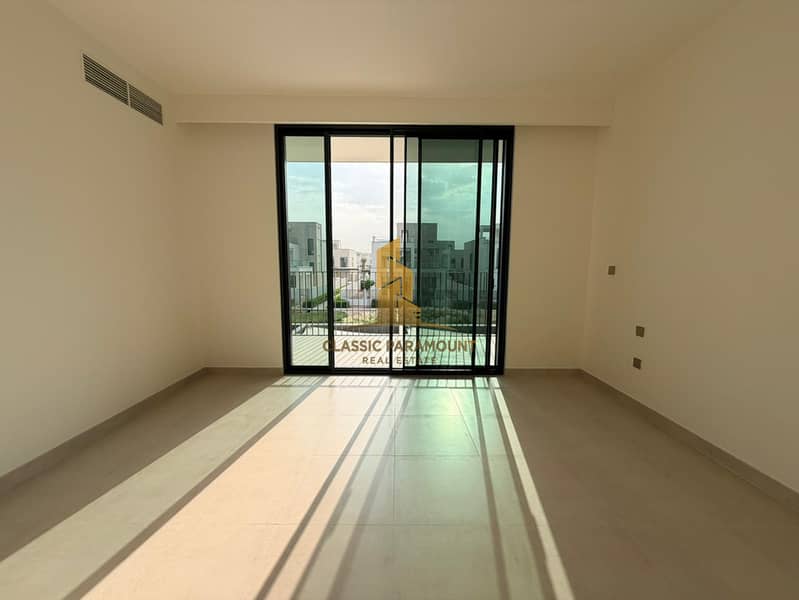 Genuine Listing | Backing Park | 4 beds+7 Washroom