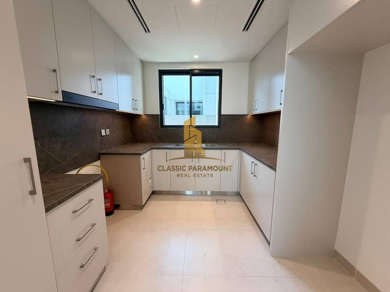 Genuine Listing | Backing Park | 4 beds+7 Washroom