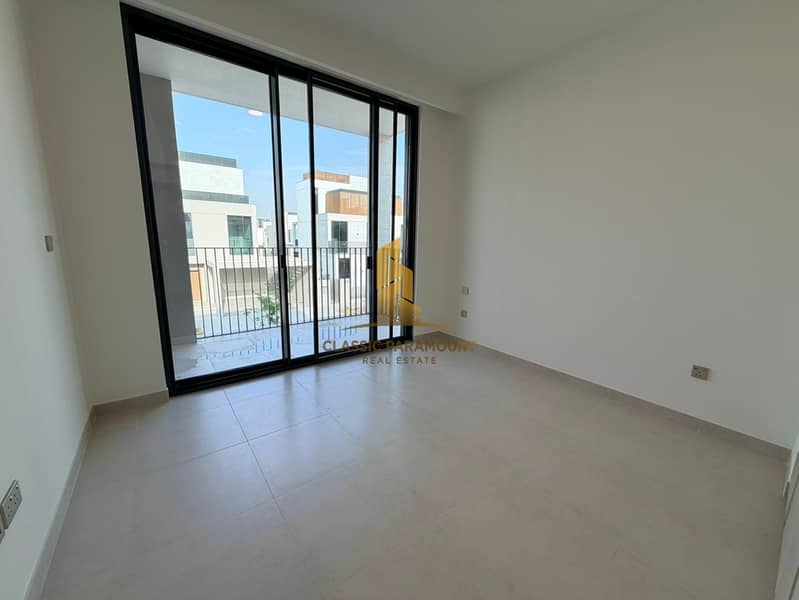 Genuine Listing | Backing Park | 4 beds+7 Washroom