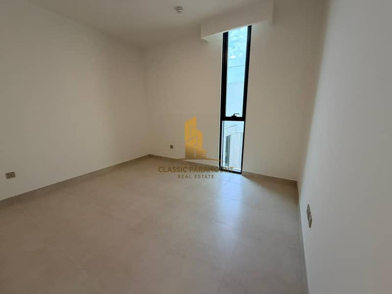 Genuine Listing | Backing Park | 4 beds+7 Washroom - Image 6