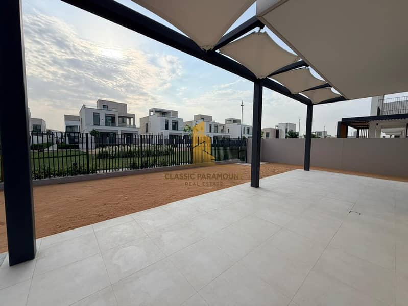 Genuine Listing | Backing Park | 4 beds+7 Washroom - Image 8