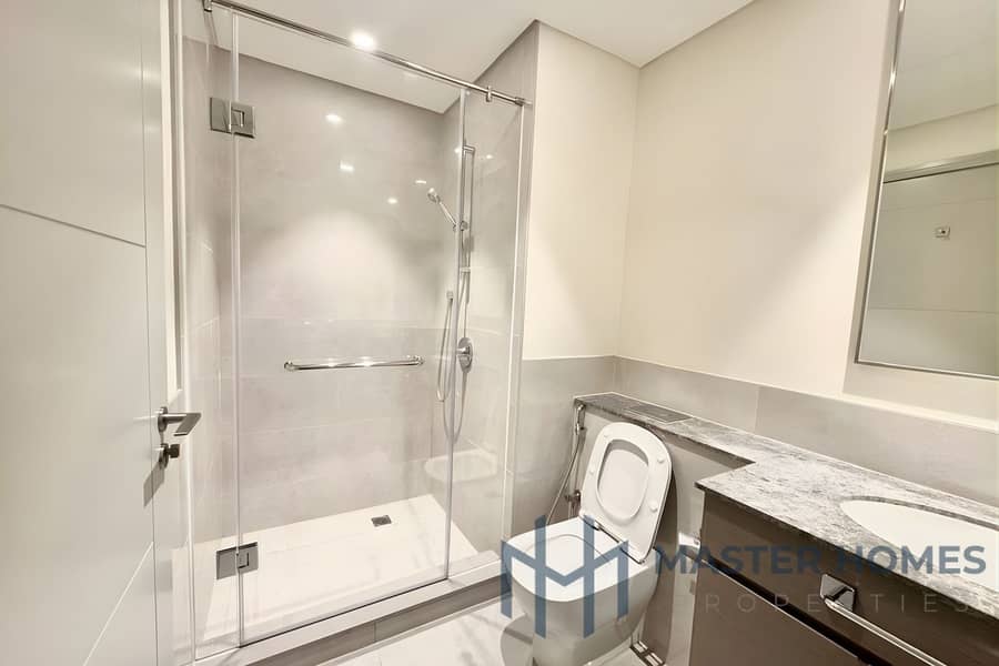 Fully Furnished | Spacious Layout |Near Dubai Mall - Image 9