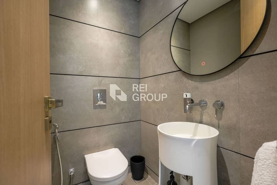 Upgraded Penthouse | 2BR Study | Great Deal - Image 12