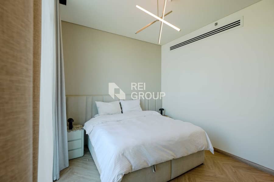 Upgraded Penthouse | 2BR Study | Great Deal - Image 13