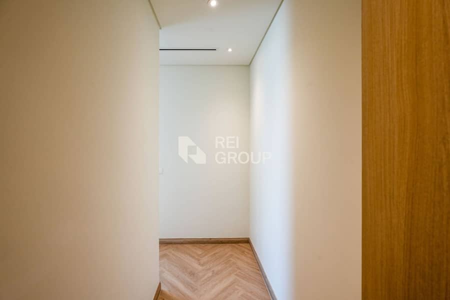Upgraded Penthouse | 2BR Study | Great Deal - Image 16