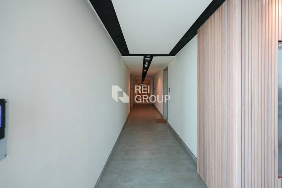 Upgraded Penthouse | 2BR Study | Great Deal - Image 19