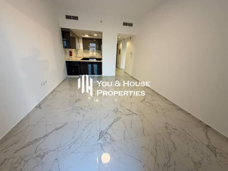 High Rise - Elite Living | Modern 1-Bed Retreat I Great Amenities