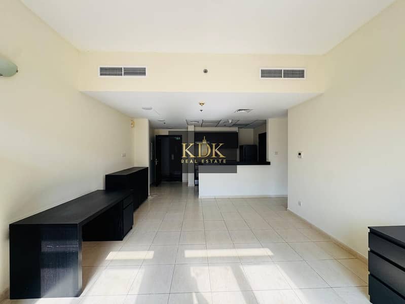 2 bed | Best Ammenities | Spacious