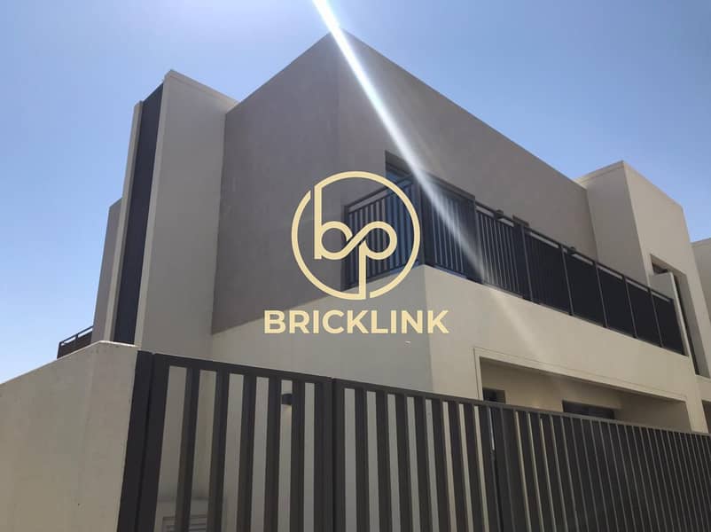 Spacious 3-Bedroom Townhouse Modern Family Living at Parkside 1 - Image 29