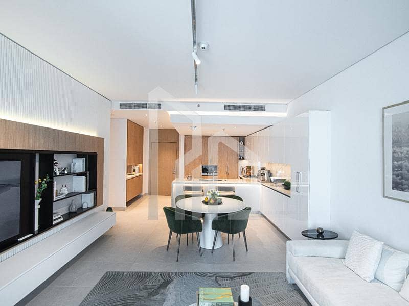 Genuine Resale | Top Floor | Penthouse Unit