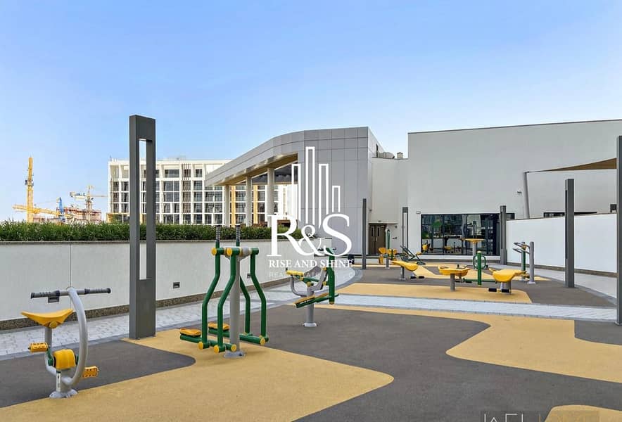 A Home That Feels Right From the First Step - Image 24