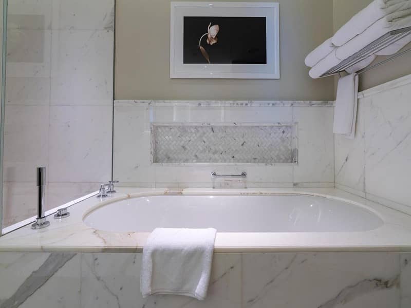 Skyline Luxury | 4 Bed Apartment | Prime Location - Image 34