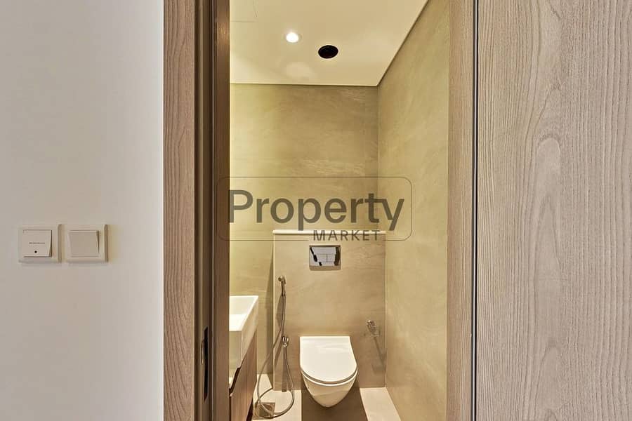 Vacant | Balcony | Pool View | Fully Furnished - Image 8