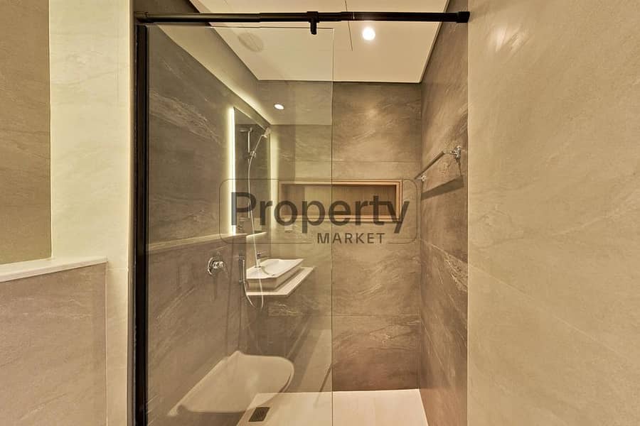 Vacant | Balcony | Pool View | Fully Furnished - Image 10