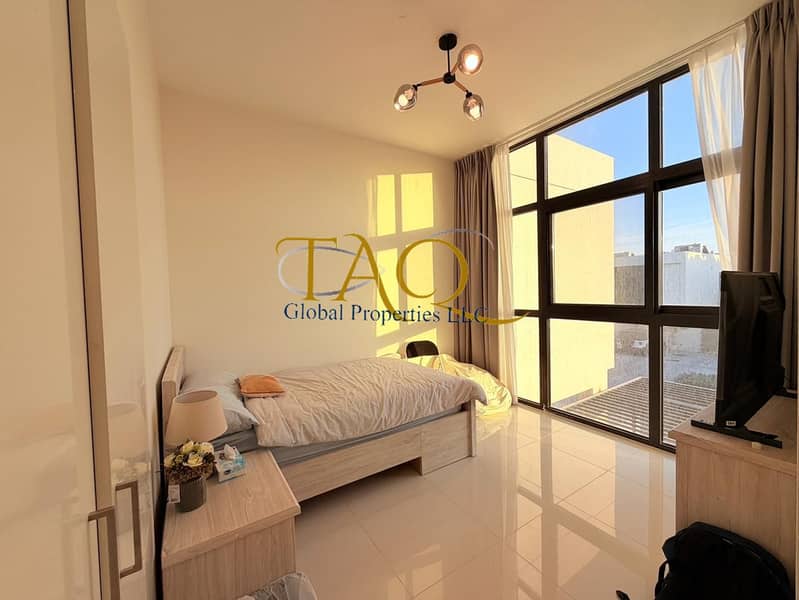 Single Row | Biggest Layout | Vacant on Transfer - Image 21