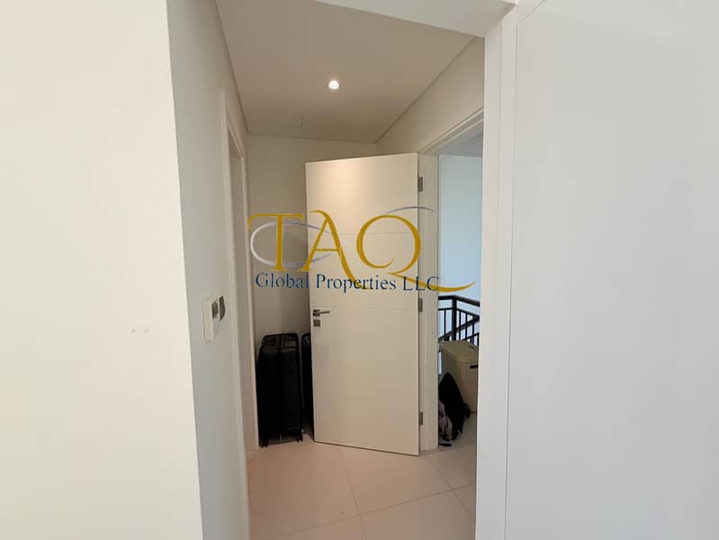 Single Row | Biggest Layout | Vacant on Transfer - Image 22