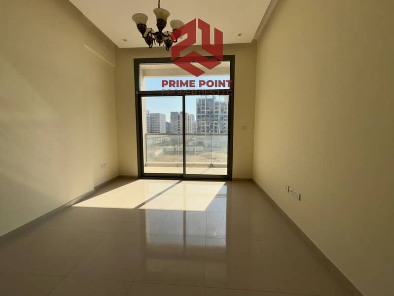 Spacious 1BHK | 968Sqft | Double Balcony | Rented - Image 10