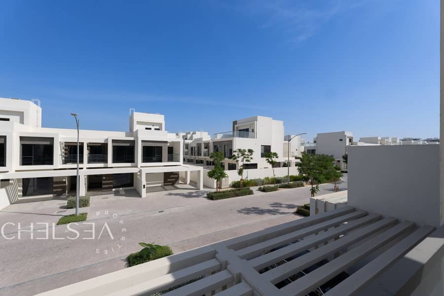 GOLF COURSE VIEW | MOVE-IN READY | BRAND-NEW - Image 23